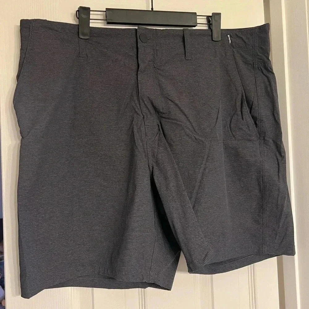 Hurley , 2 pairs, bundle, shorts size 40 tan and black
